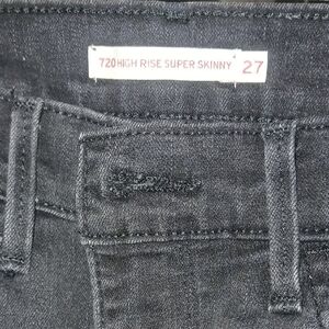 Levis 720 High Rise Super Skinny Jeans